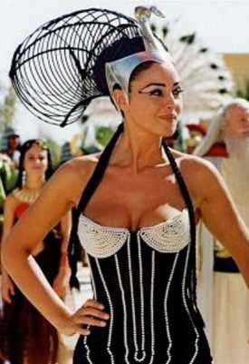 Bellucci y Cleopatra, reinas del mediterr�neo