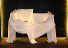 Performance de Anto Rabzas y la Cran�mour Butoh Dance Theater Company en Gran Via 28